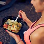 Como adotar uma alimentação saudável e acessível no dia a dia